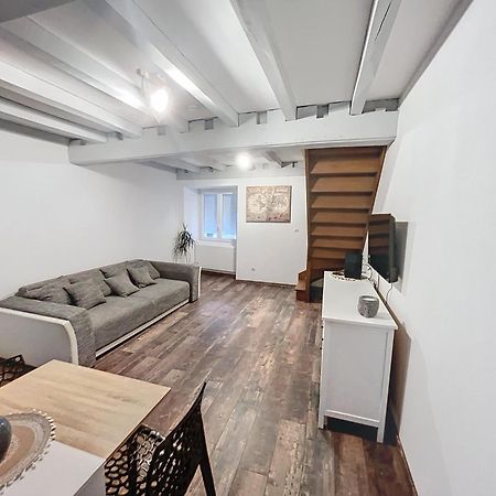 שומון Appartement Au Centre-Ville מראה חיצוני תמונה